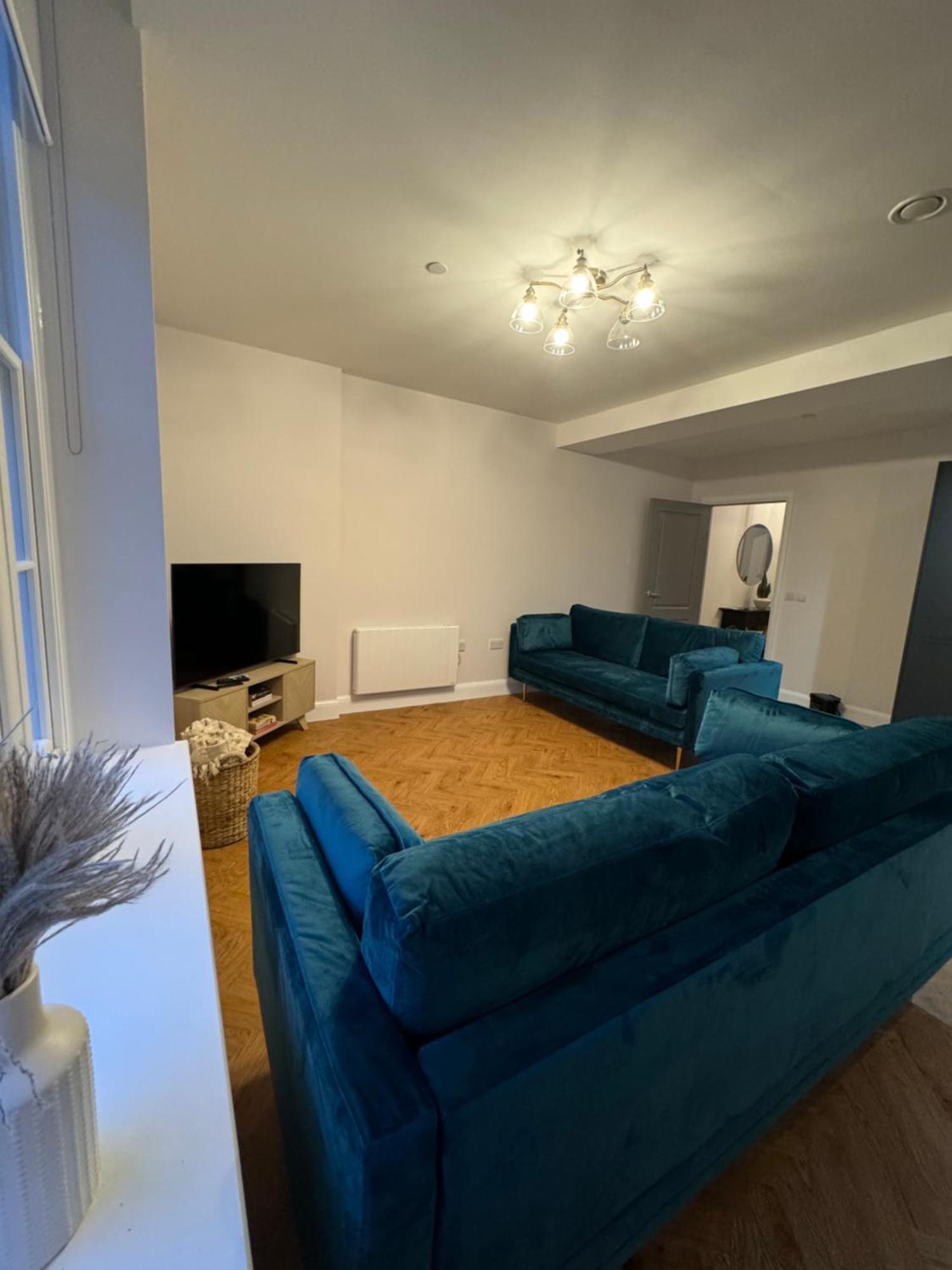 Haus Of Sulis, City Centre Apartment With Lift Access Bath Zewnętrze zdjęcie