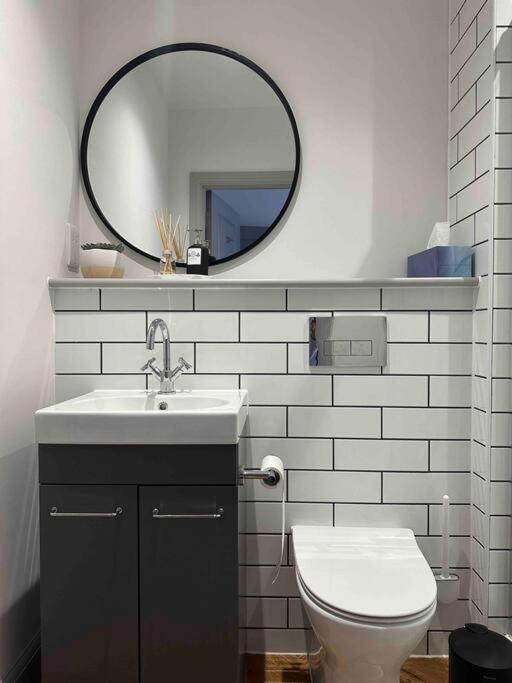 Haus Of Sulis, City Centre Apartment With Lift Access Bath Zewnętrze zdjęcie