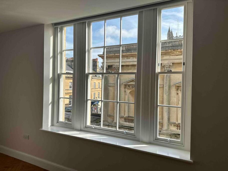 Haus Of Sulis, City Centre Apartment With Lift Access Bath Zewnętrze zdjęcie